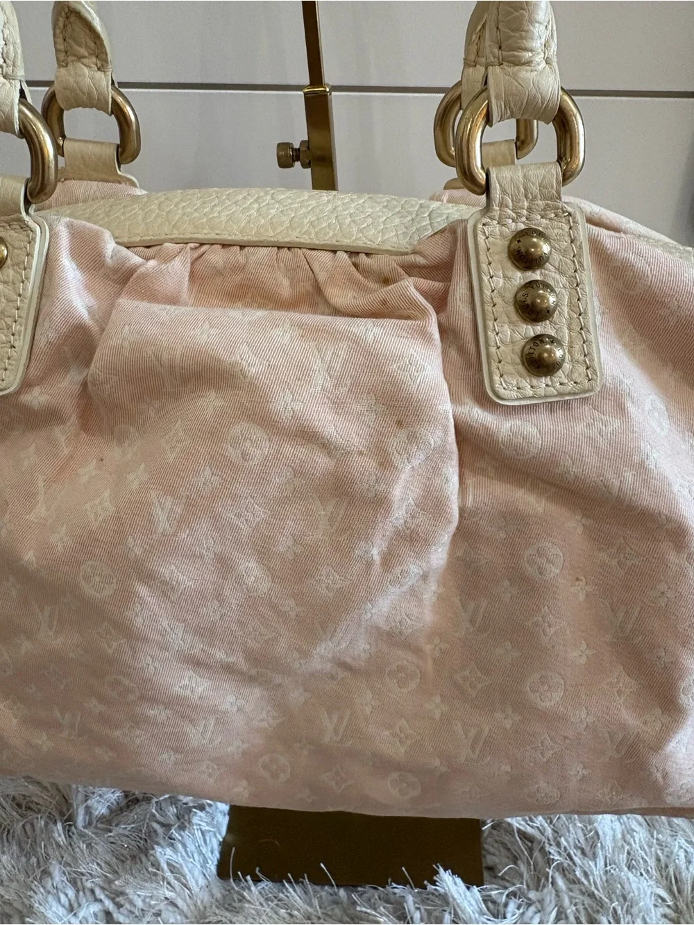 Louis Vuitton mini Lin trapeze GM bag in light pink monogram fabric - Picture 2 of 15